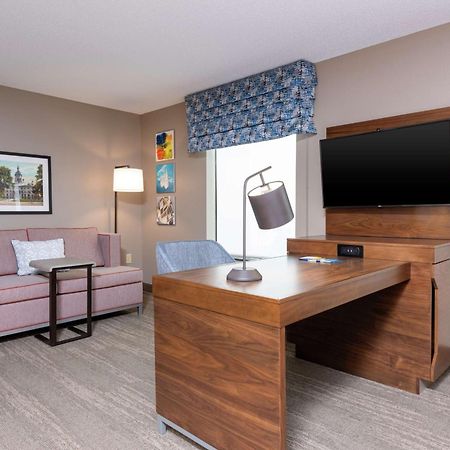 Hampton Inn & Suites Marshalltown Экстерьер фото