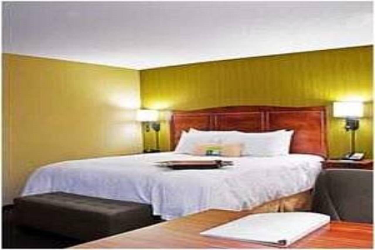 Hampton Inn & Suites Marshalltown Экстерьер фото