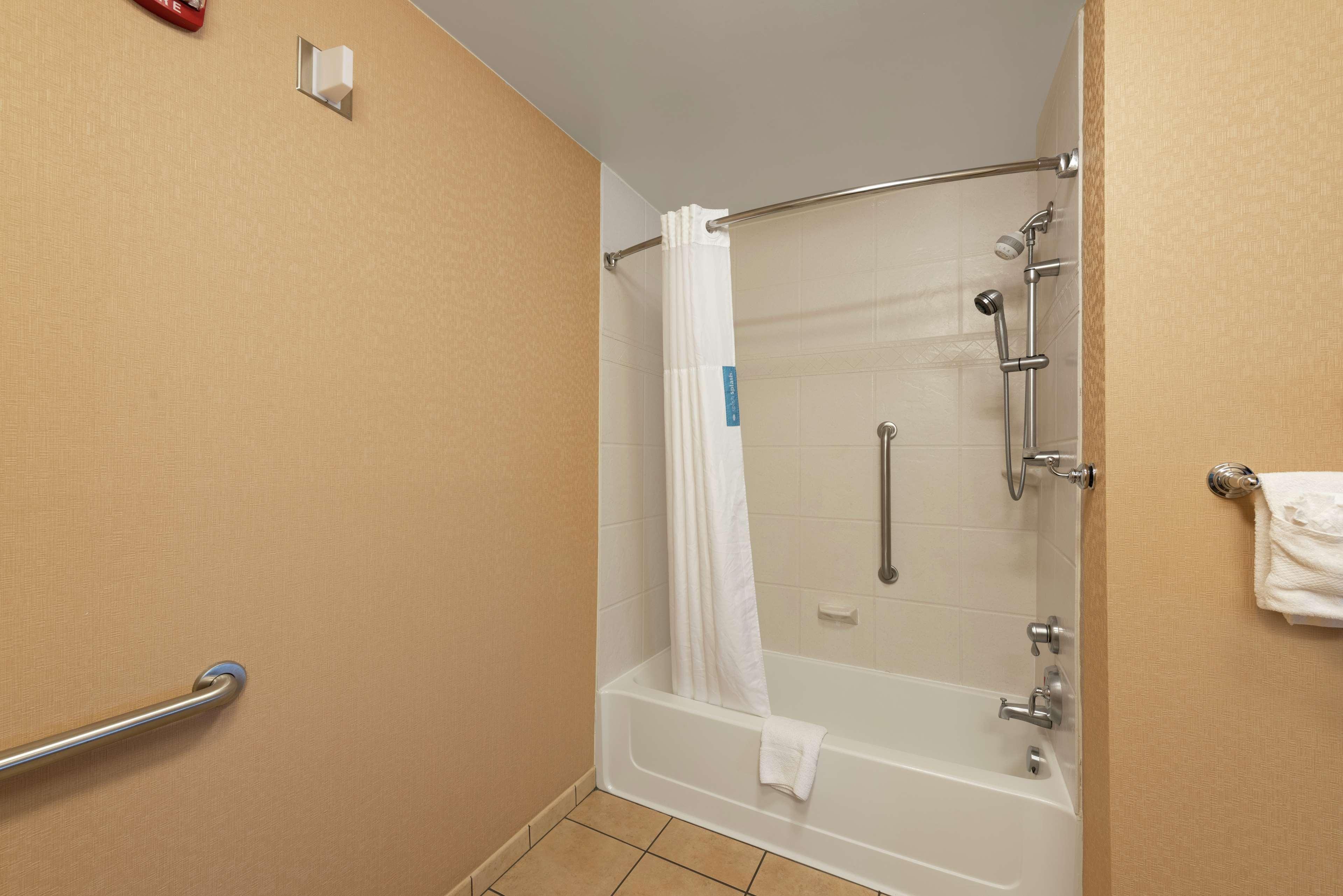 Hampton Inn & Suites Marshalltown Экстерьер фото