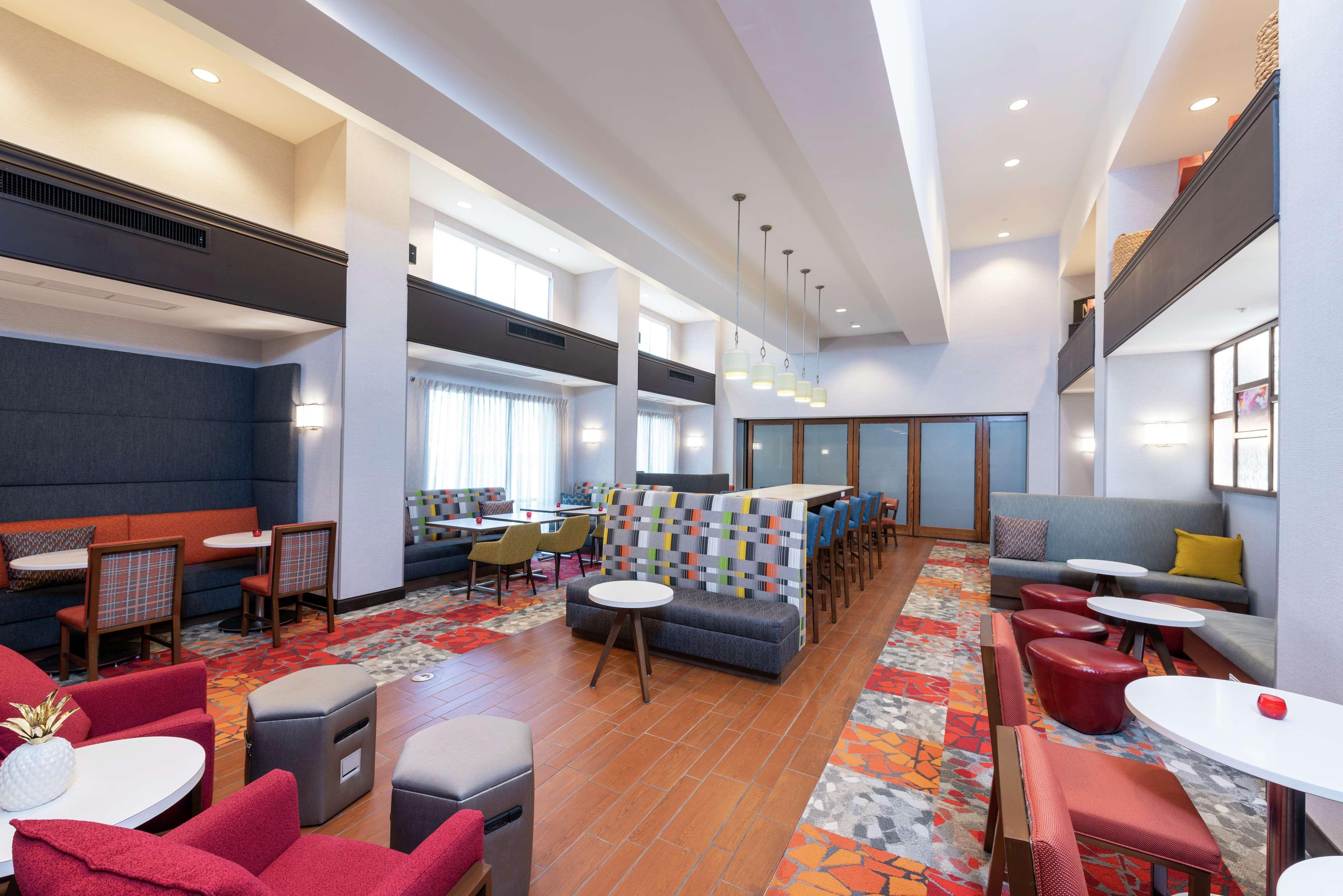 Hampton Inn & Suites Marshalltown Экстерьер фото