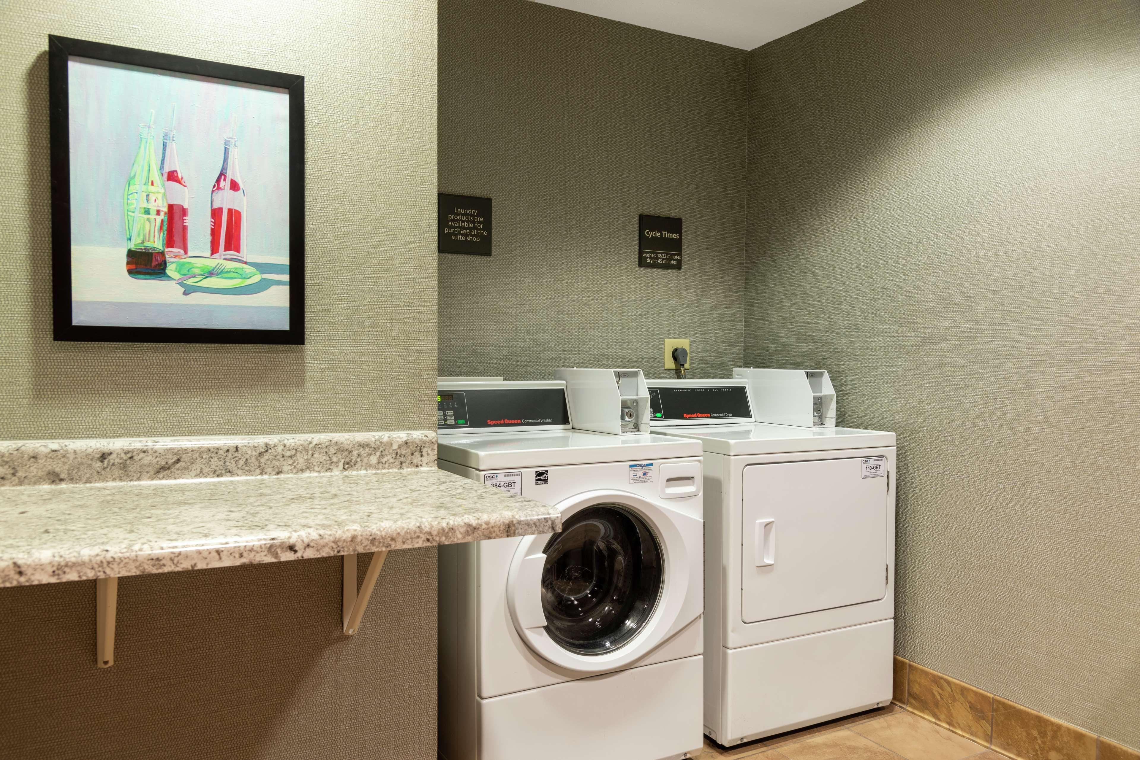 Hampton Inn & Suites Marshalltown Экстерьер фото