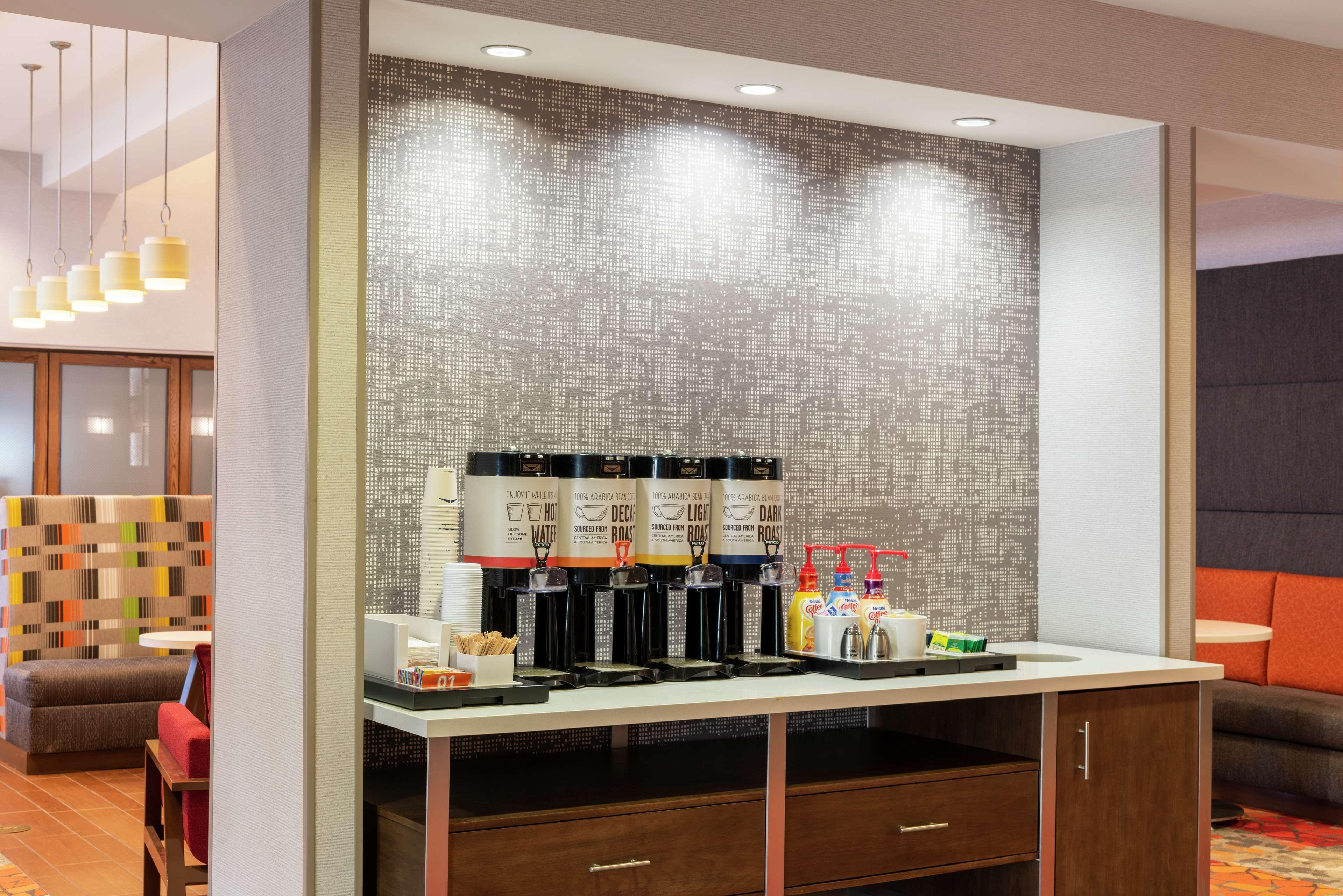 Hampton Inn & Suites Marshalltown Экстерьер фото