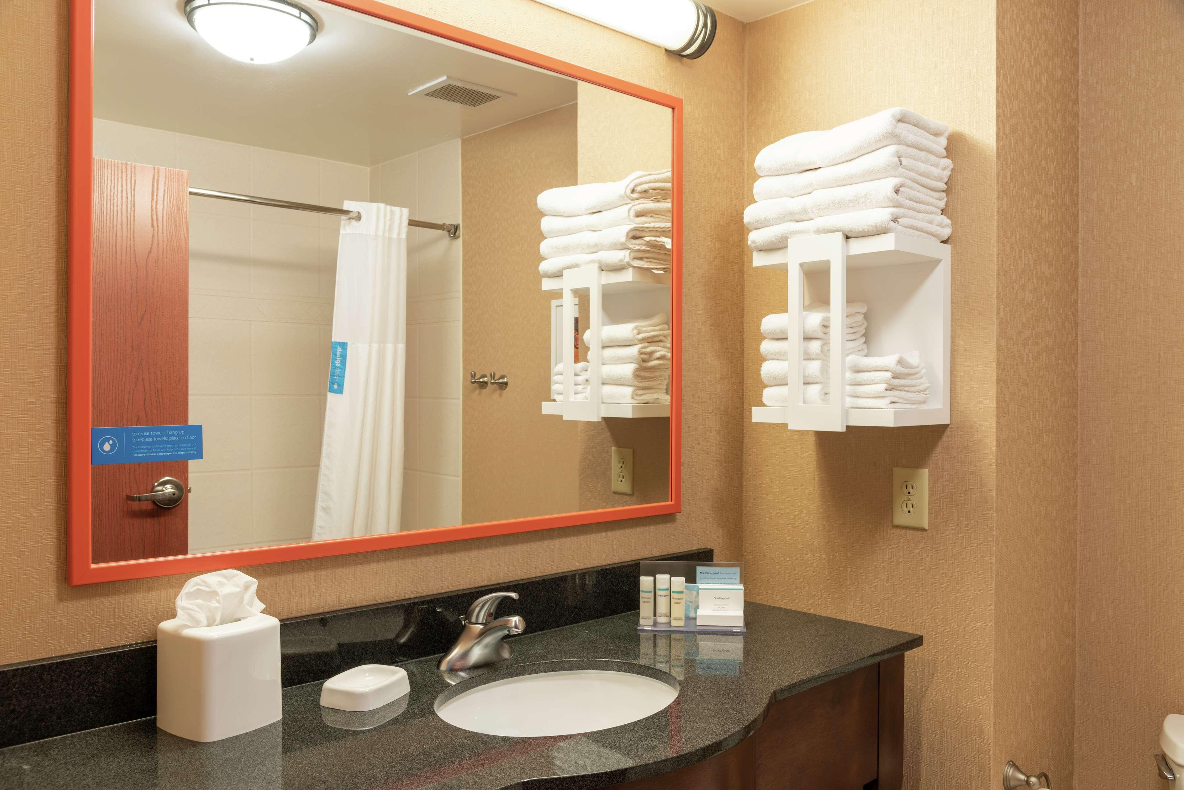 Hampton Inn & Suites Marshalltown Экстерьер фото