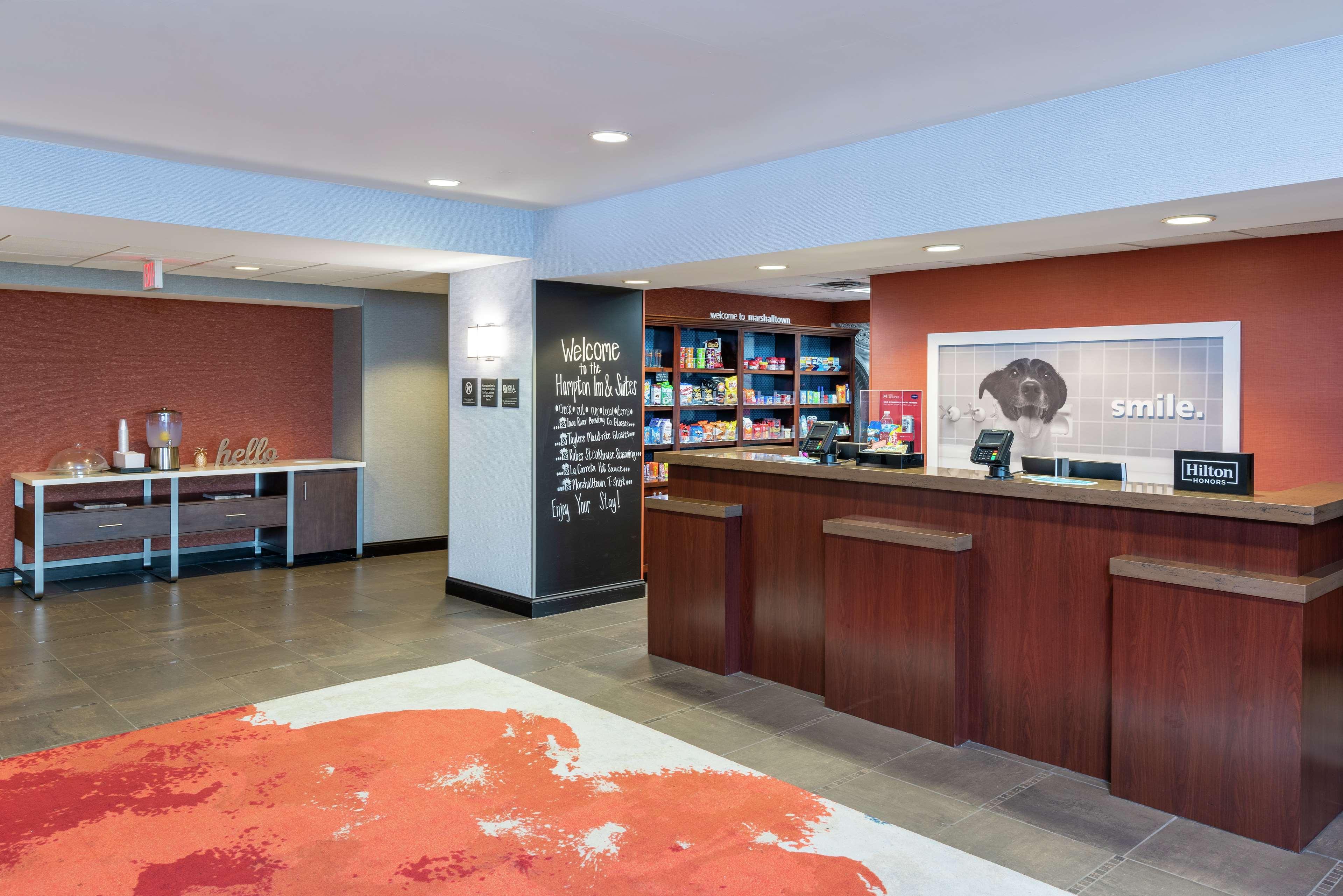 Hampton Inn & Suites Marshalltown Экстерьер фото