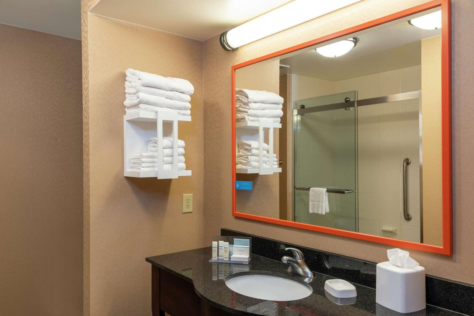 Hampton Inn & Suites Marshalltown Экстерьер фото